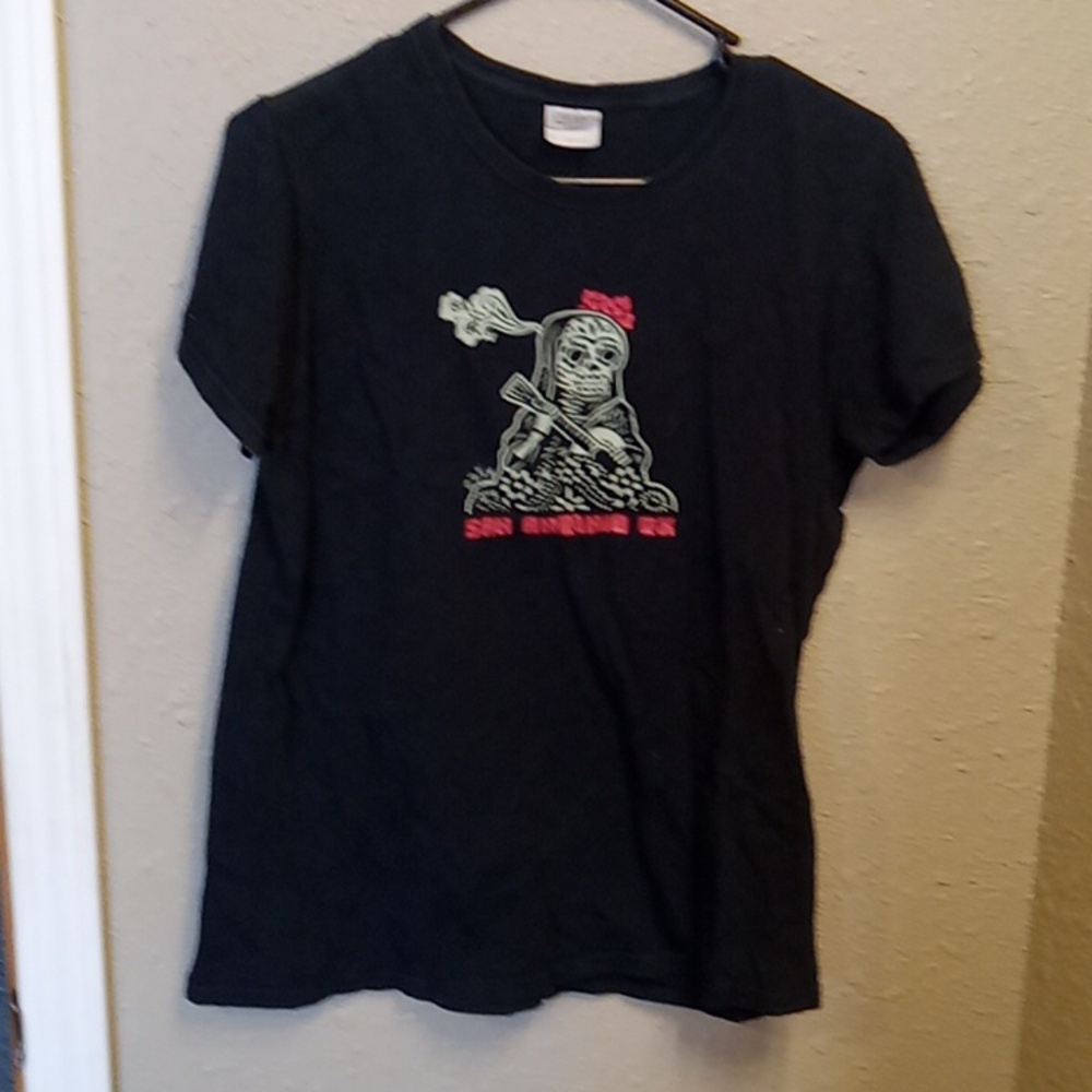 Free Sugar Skull Guitar San Antonio Texas Black Pink T Shirt